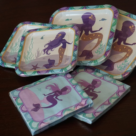 Mermaid Party Supplies for 16 NWT - Picture 5 of 5